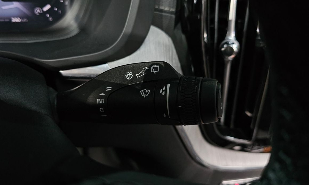 Volvo XC60 B6 Ultra Bright, 2025