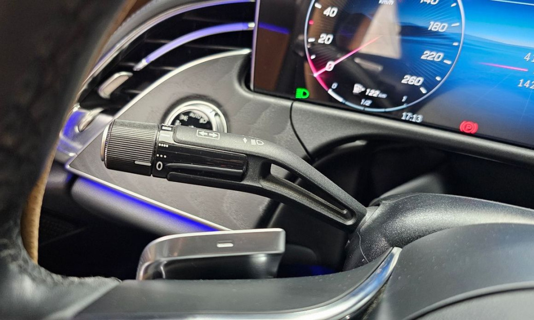 Mercedes-Benz E-Class E200 Avantgarde, 2025