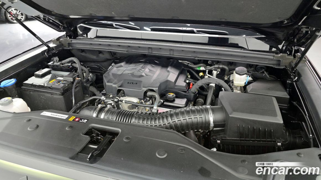 Kia Tasman 2.5T Gasoline 4WD, 2026