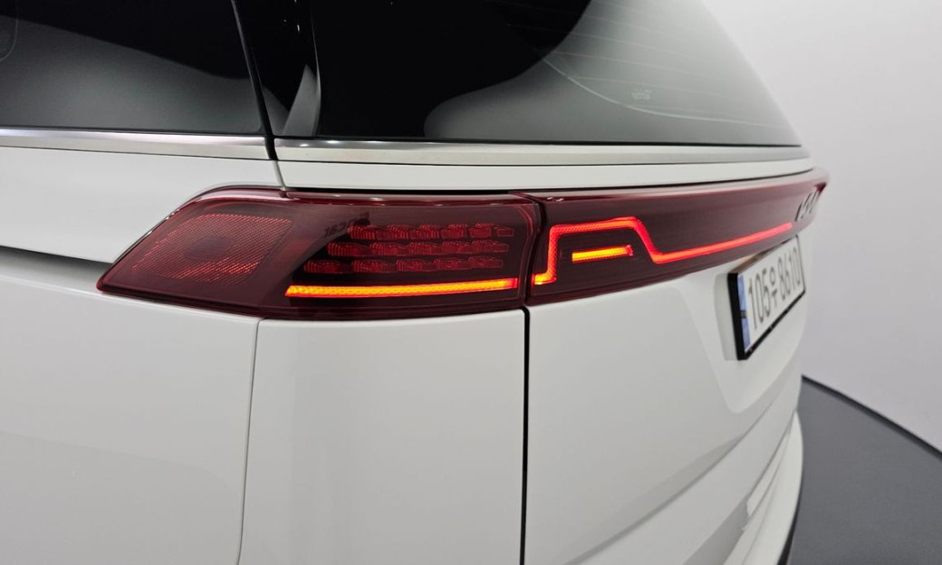 Kia Carnival 9-Seater Noblesse, 2023