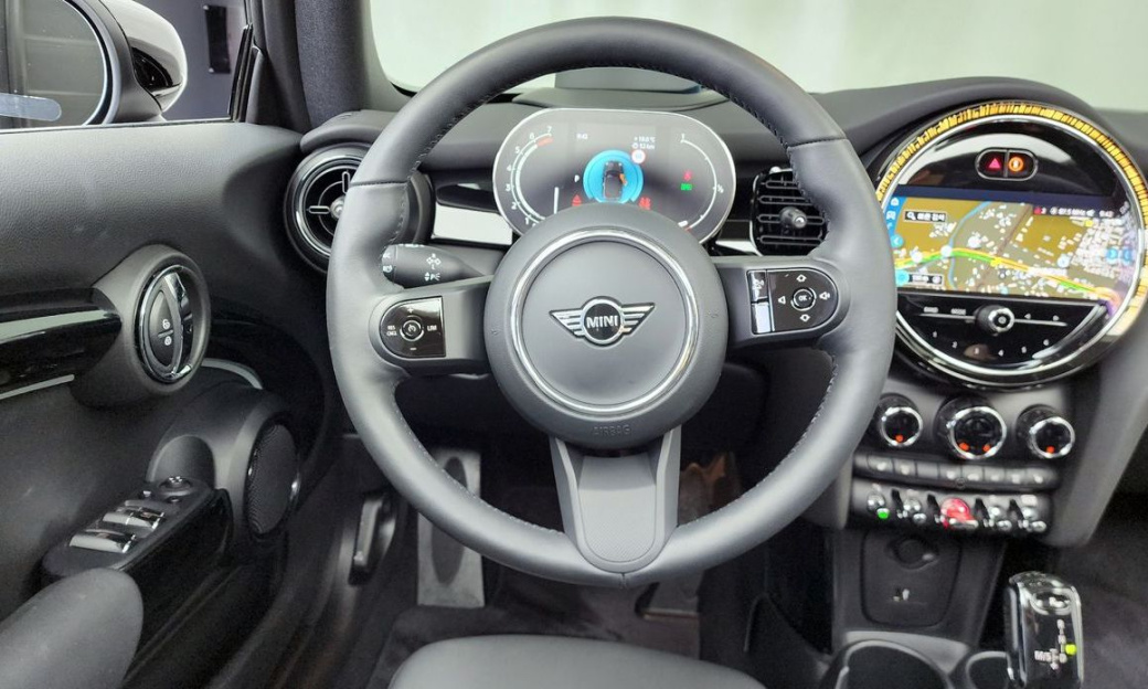 Mini Cooper Convertible Classic, 2024
