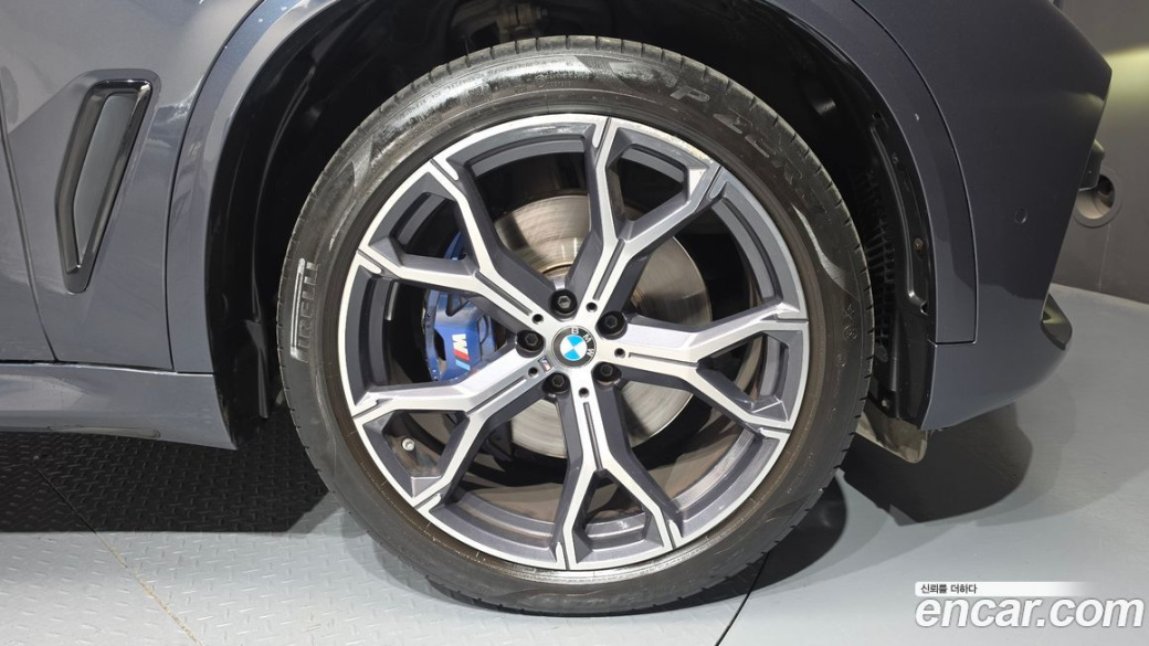 BMW X5 xDrive 40i M Sport, 2021