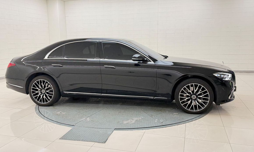 Mercedes-Benz S-Class S580L 4MATIC, 2025