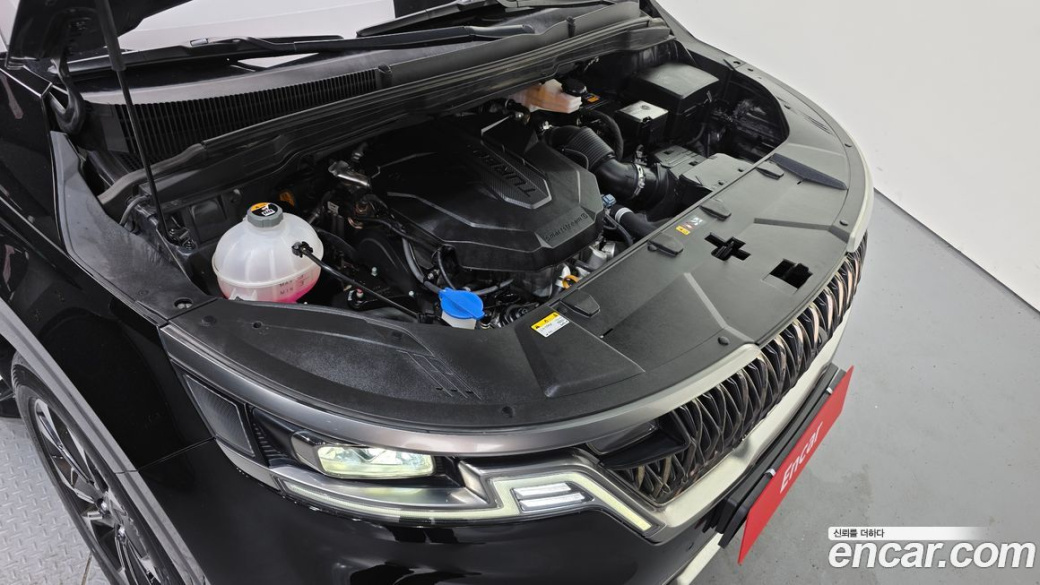 Kia Carnival 9-Seater Signature, 2023