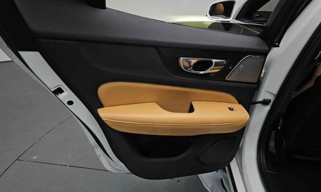 Volvo S60 B5 Ultimate Bright, 2023