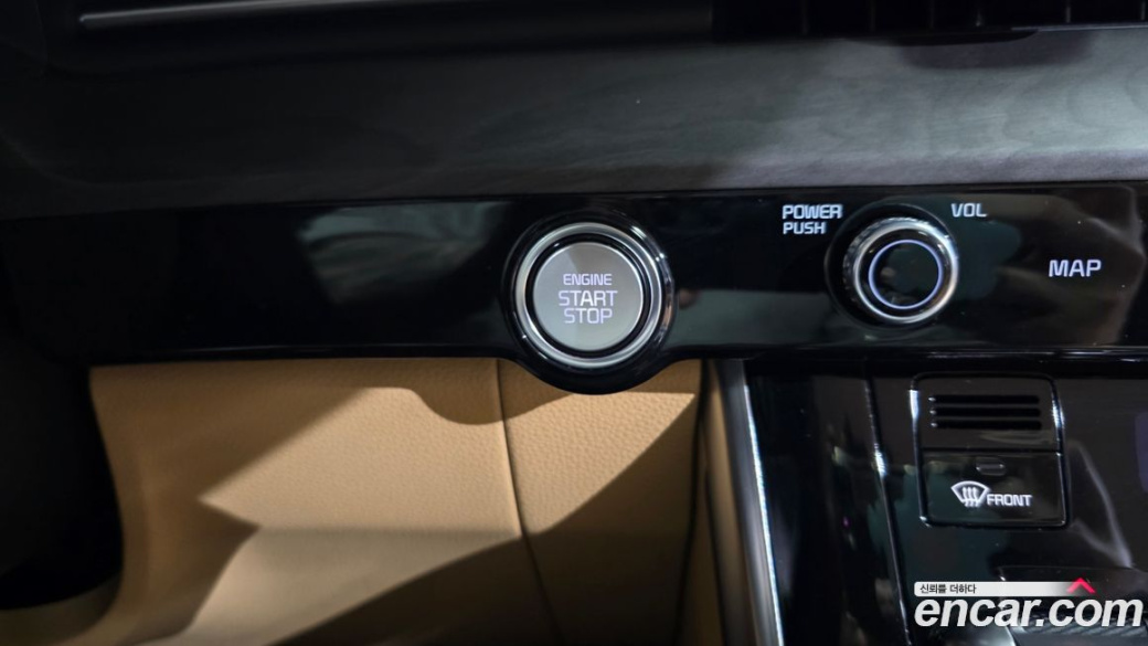 Kia Carnival 7-Seater Signature, 2022