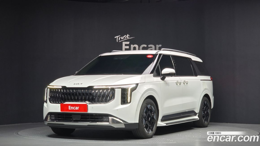 Kia Carnival 7-Seater Signature, 2024