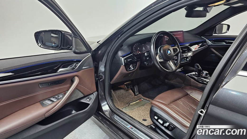 BMW 5-Series 530i xDrive M Sport Package, 2022