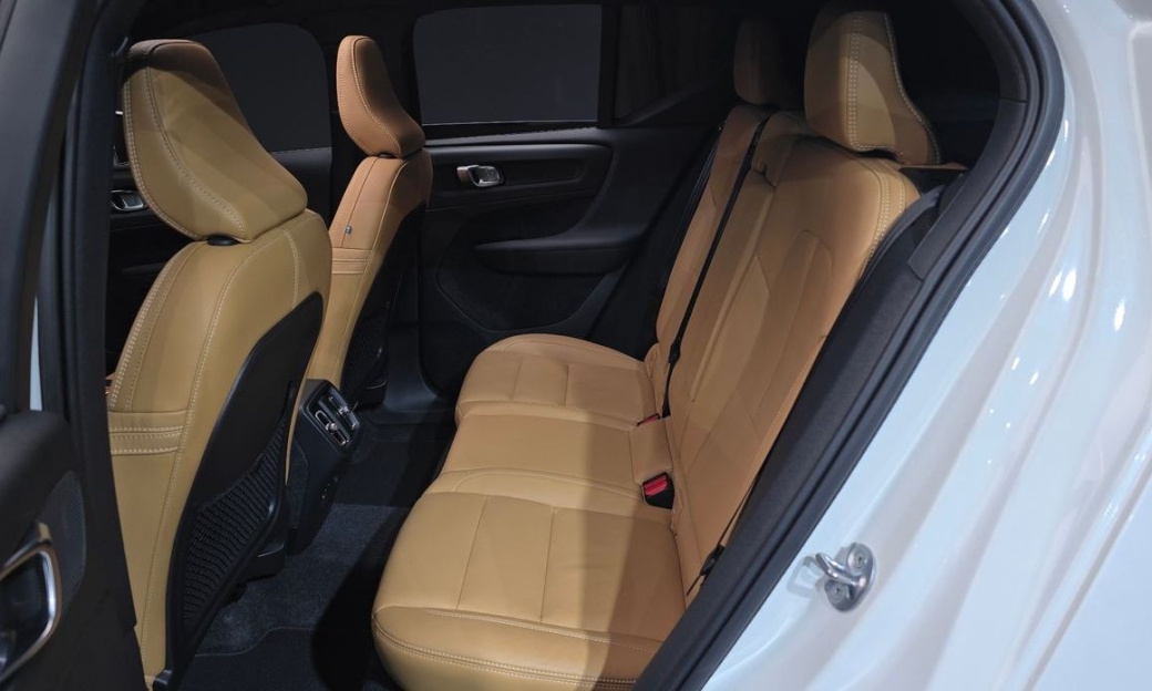 Volvo XC40 B4 Inscription, 2022