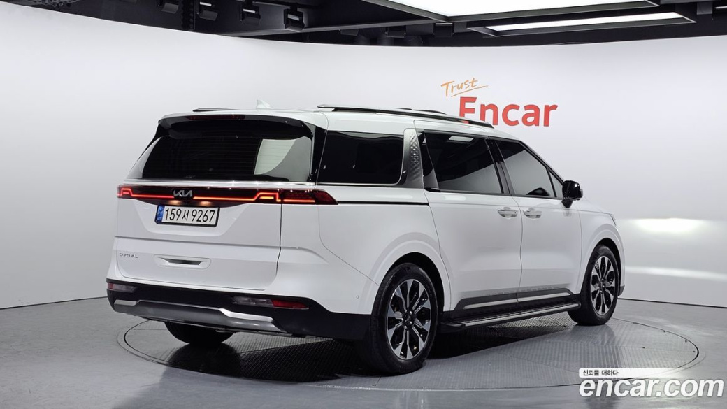 Kia Carnival 7-Seater Signature, 2022