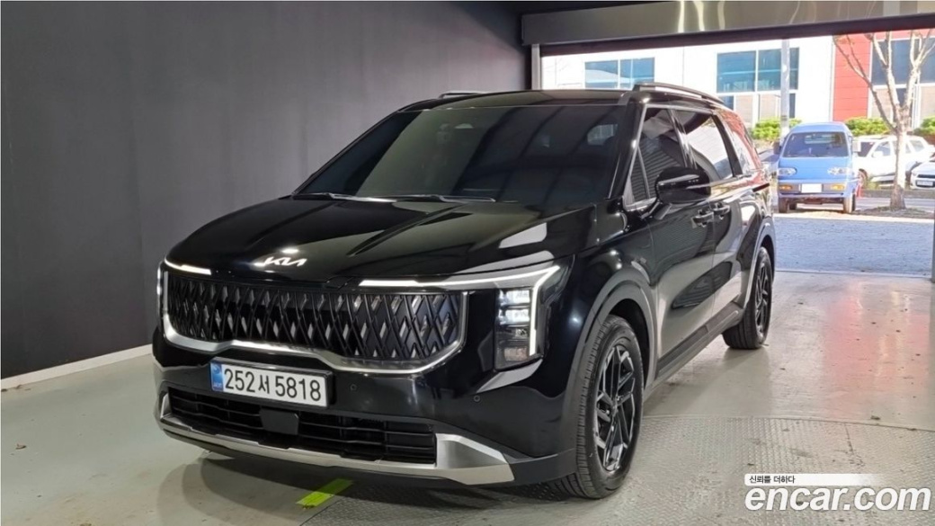 Kia Carnival 9-Seater Noblesse, 2025