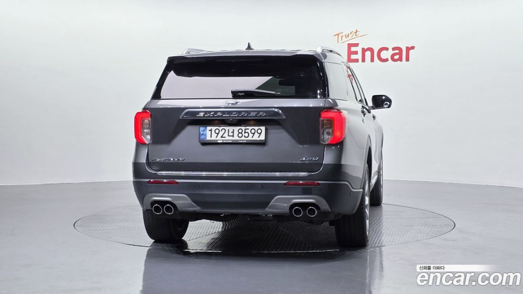 Ford Explorer 3.0 Platinum 4WD, 2023