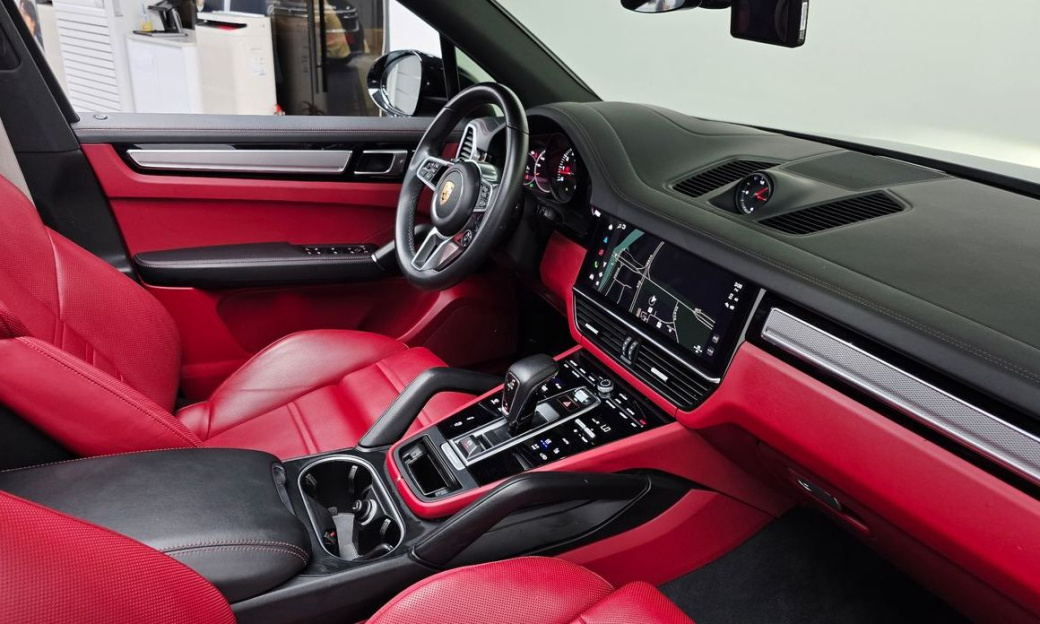Porsche Cayenne 3.0 PLATINUM EDITION, 2023