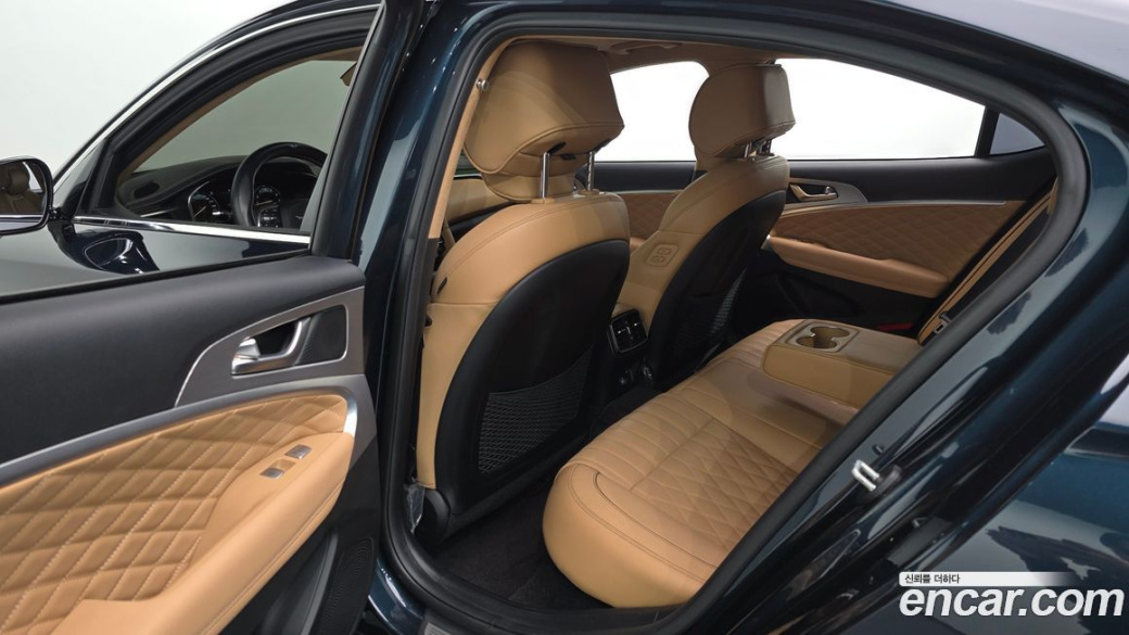 Genesis G70 Gasoline 2.0T 2WD, 2021