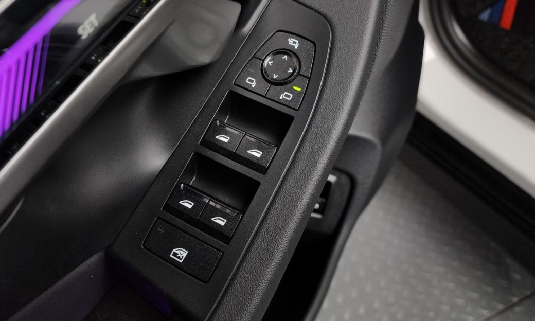 BMW 5-Series 520i M Sport, 2025