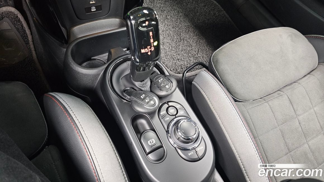 Mini Cooper JCW, 2023