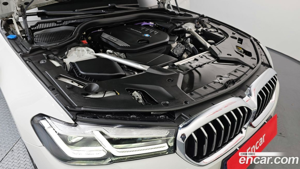 BMW 5-Series 523d M Sport, 2022