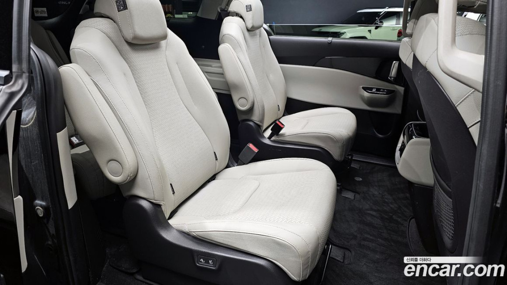 Kia Carnival 9-Seater Noblesse, 2023