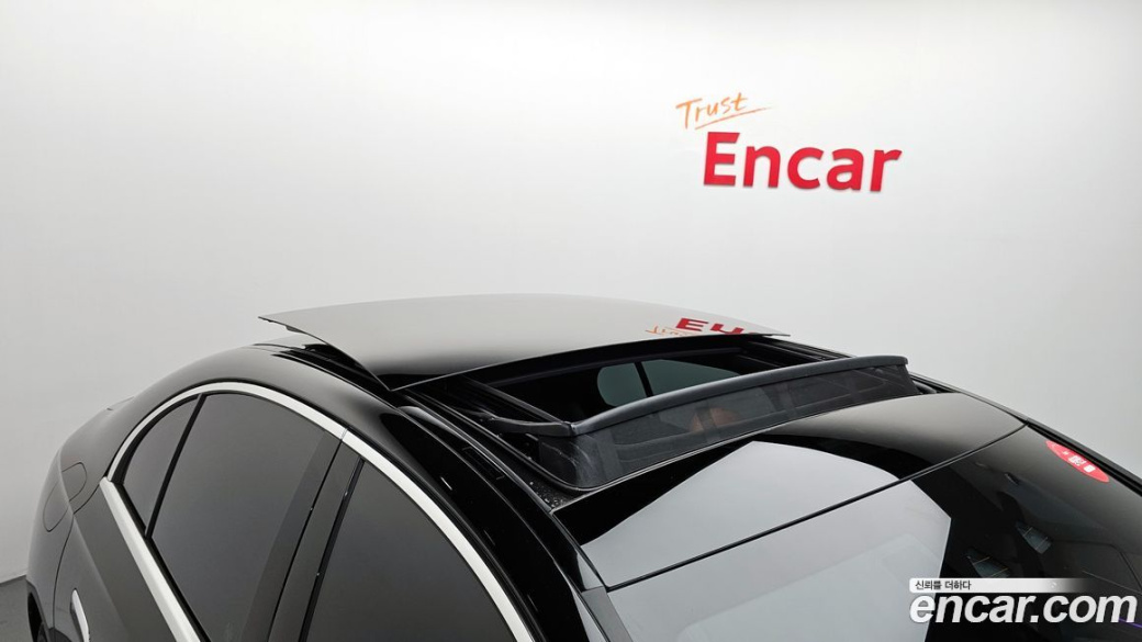 Mercedes-Benz E-Class E300 4MATIC Exclusive, 2024