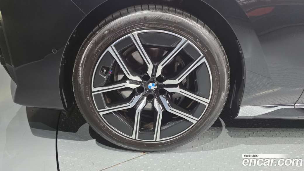 BMW 7-Series 740d xDrive M Sport, 2025