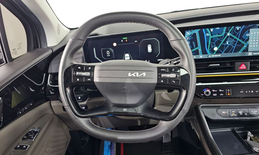 Kia Carnival 7-Seater Gravity, 2025