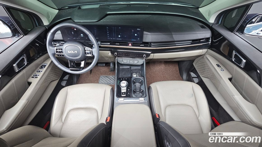 Kia Carnival 9-Seater Signature, 2024