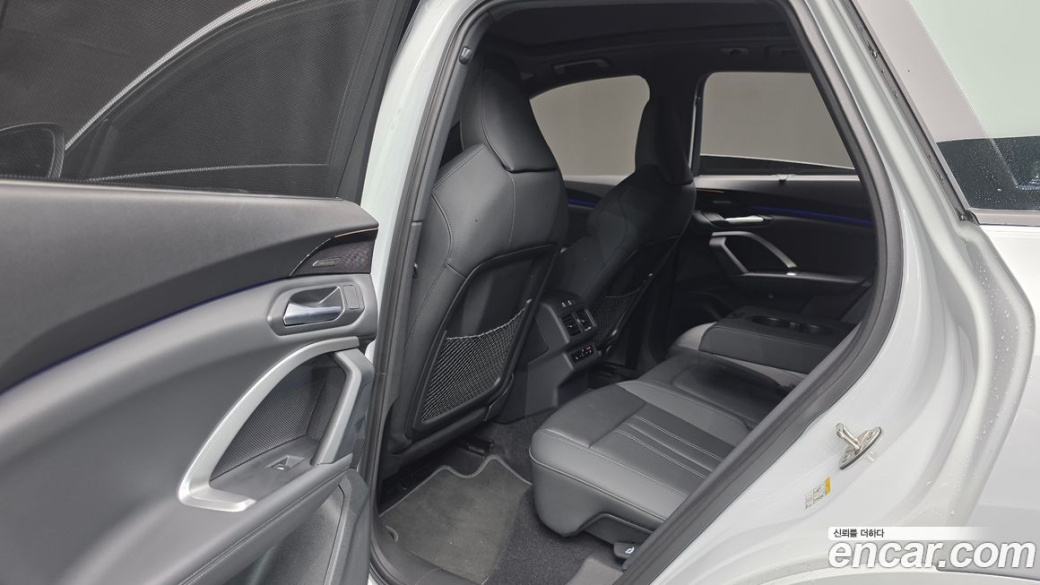 Audi Q5 40 TDI Quattro S Line Black Edition, 2025