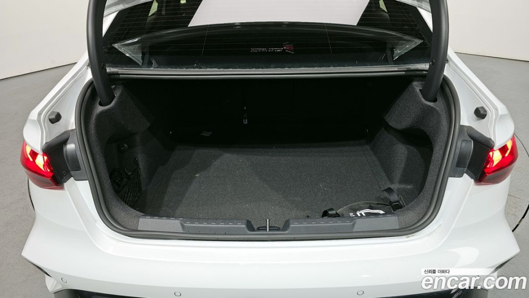 Audi A3 40 TFSI Premium, 2025