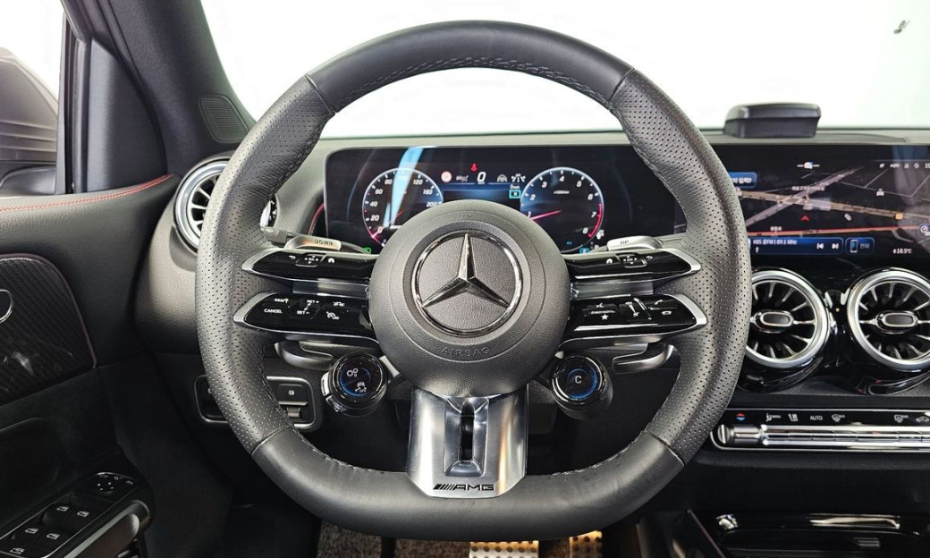 Mercedes-Benz GLB-Class AMG GLB35 4MATIC, 2025