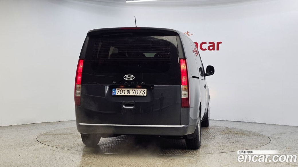 Hyundai Staria Tourer 11-Seater, 2023