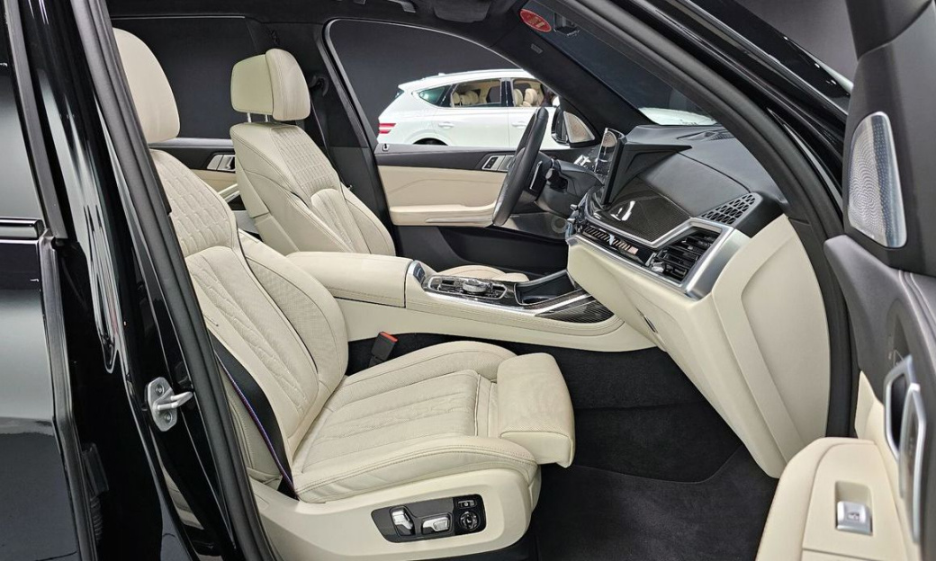 BMW X7 M60i xDrive M sport 6STR, 2025