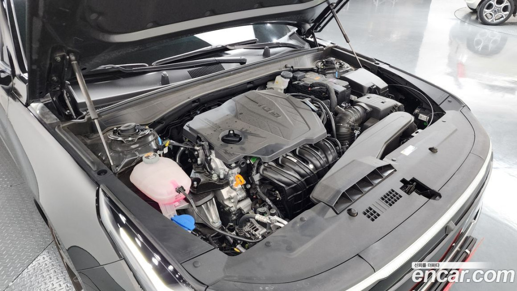 Kia K8 2.5 Gasoline 2WD, 2025