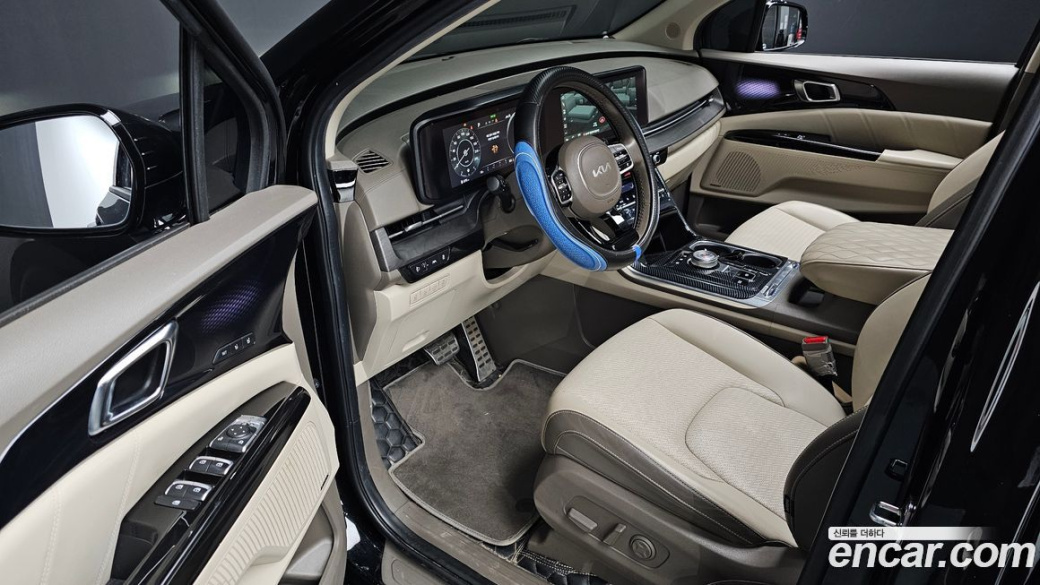 Kia Carnival 9-Seater Signature, 2023