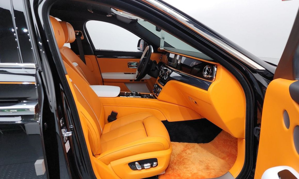 Rolls-Royce Ghost 6.7 EWB V12, 2024