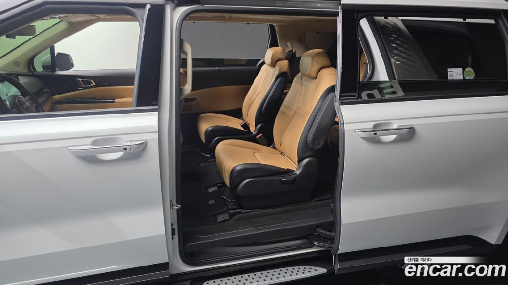 Kia Carnival 9-Seater Noblesse, 2023