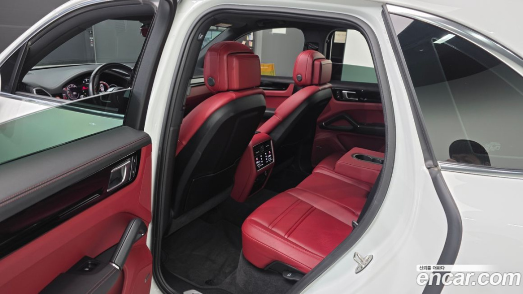 Porsche Cayenne 3.0 Coupe, 2022
