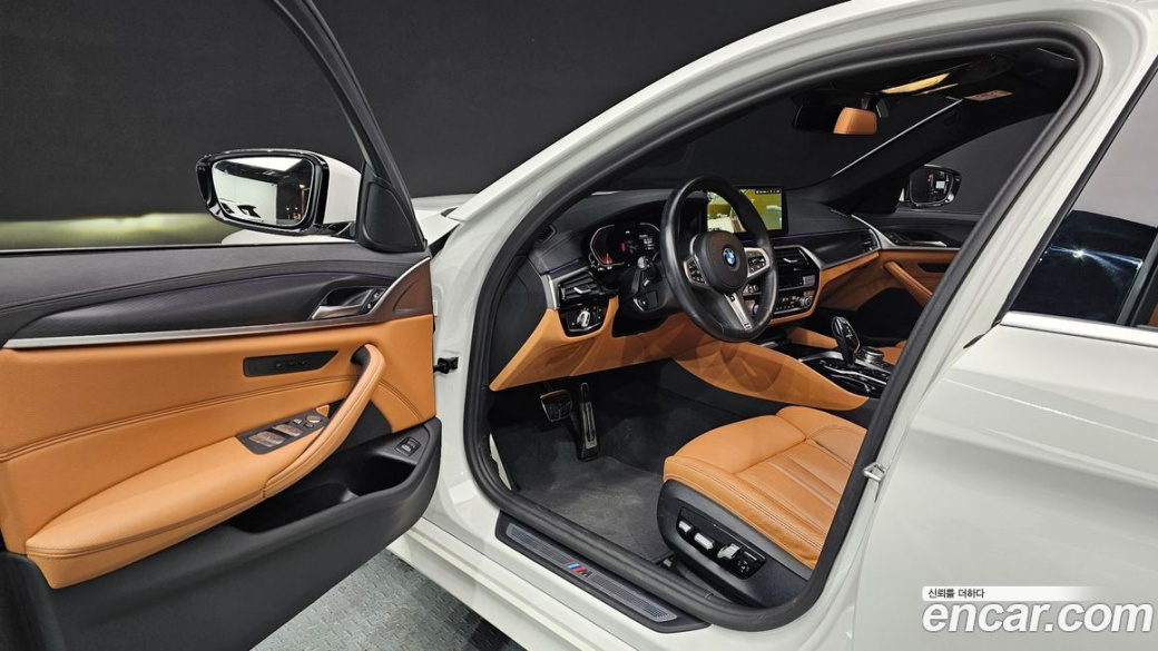 BMW 5-Series 520i M Sport, 2023