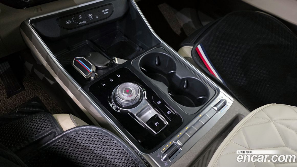 Kia Carnival 9-Seater Gravity, 2025