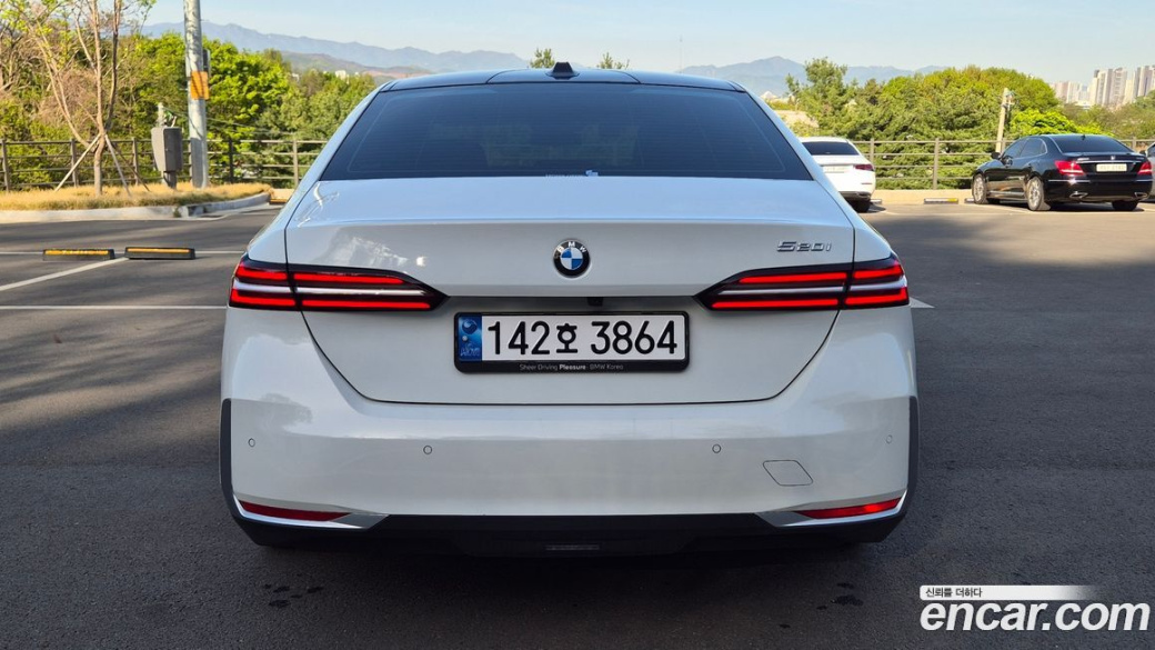 BMW 5-Series 520i, 2024