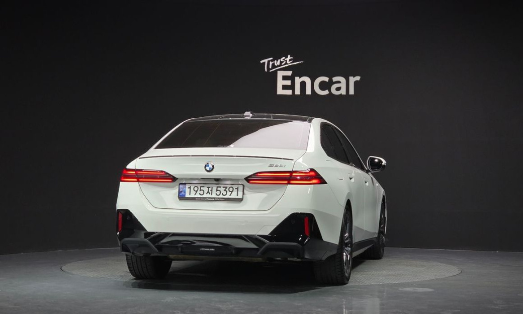 BMW 5-Series 520i Special Edition, 2024