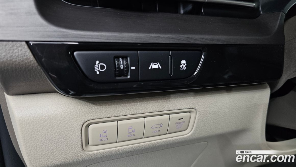 Kia Carnival 9-Seater Signature, 2023