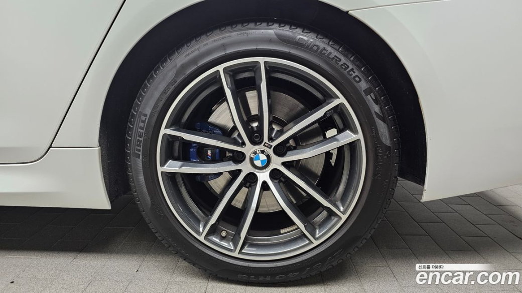 BMW 5-Series 520i M Sport, 2023