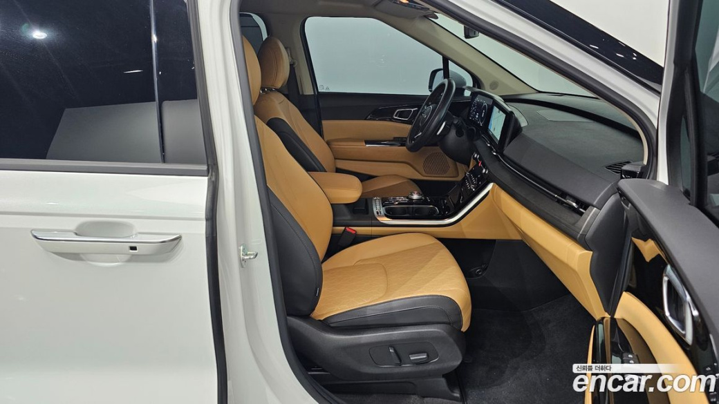 Kia Carnival 9-Seater Noblesse, 2023