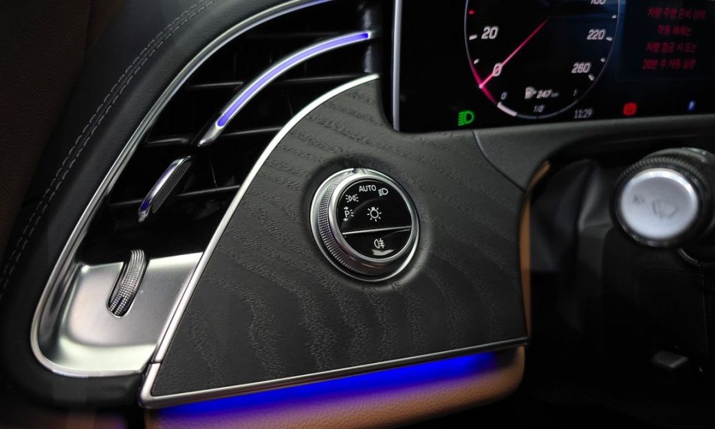 Mercedes-Benz E-Class E220d 4MATIC Exclusive, 2024