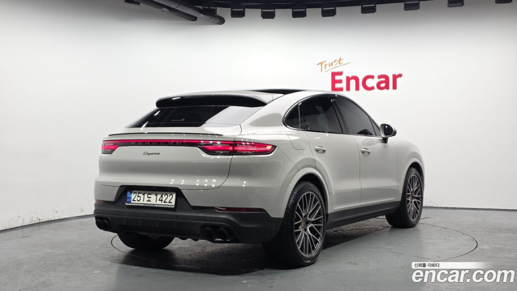 Porsche Cayenne 3.0 Coupe, 2022