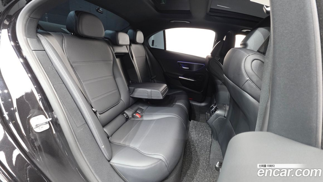 Mercedes-Benz C-Class C300 4MATIC Avantgarde, 2024