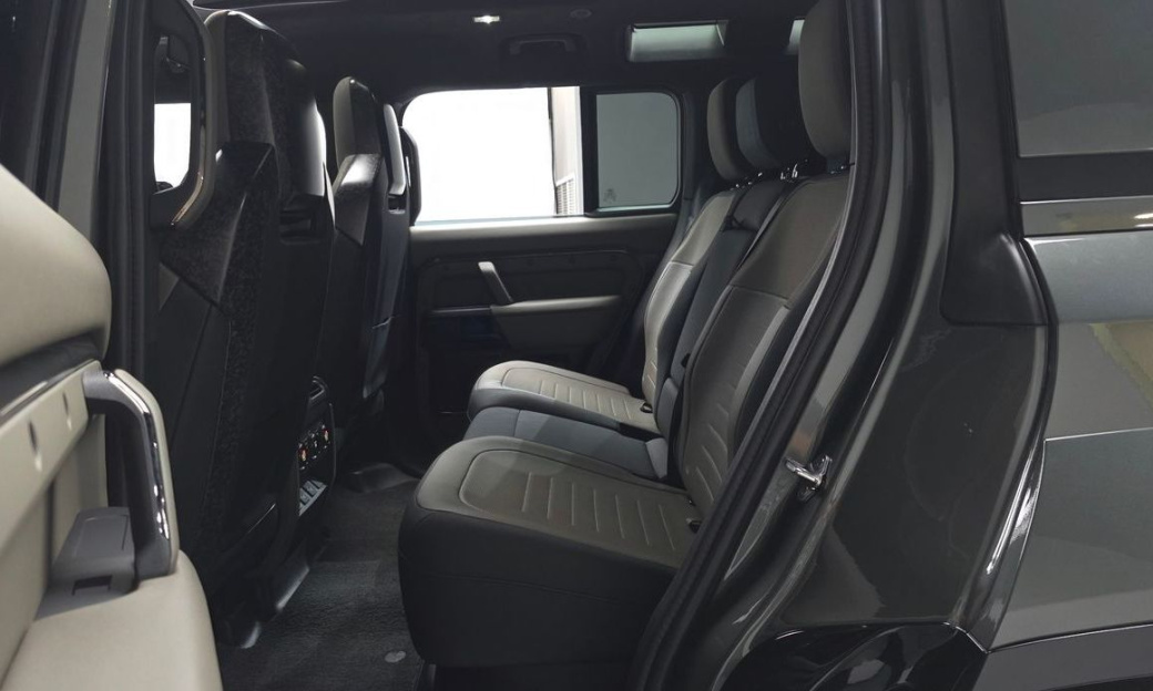 Land Rover Defender 110 P635 Octa Edition 1, 2025