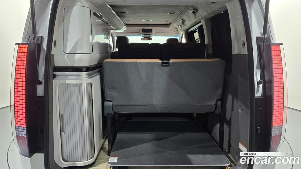 Hyundai Staria 2WD Camping Car, 2024