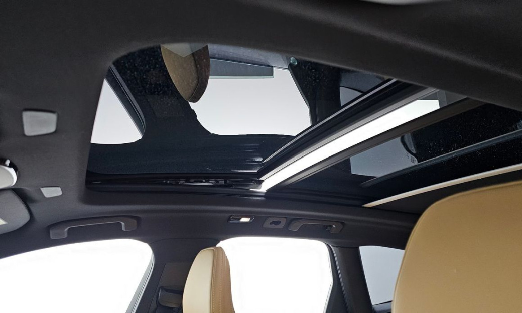 Volvo XC60 B5 Inscription, 2022