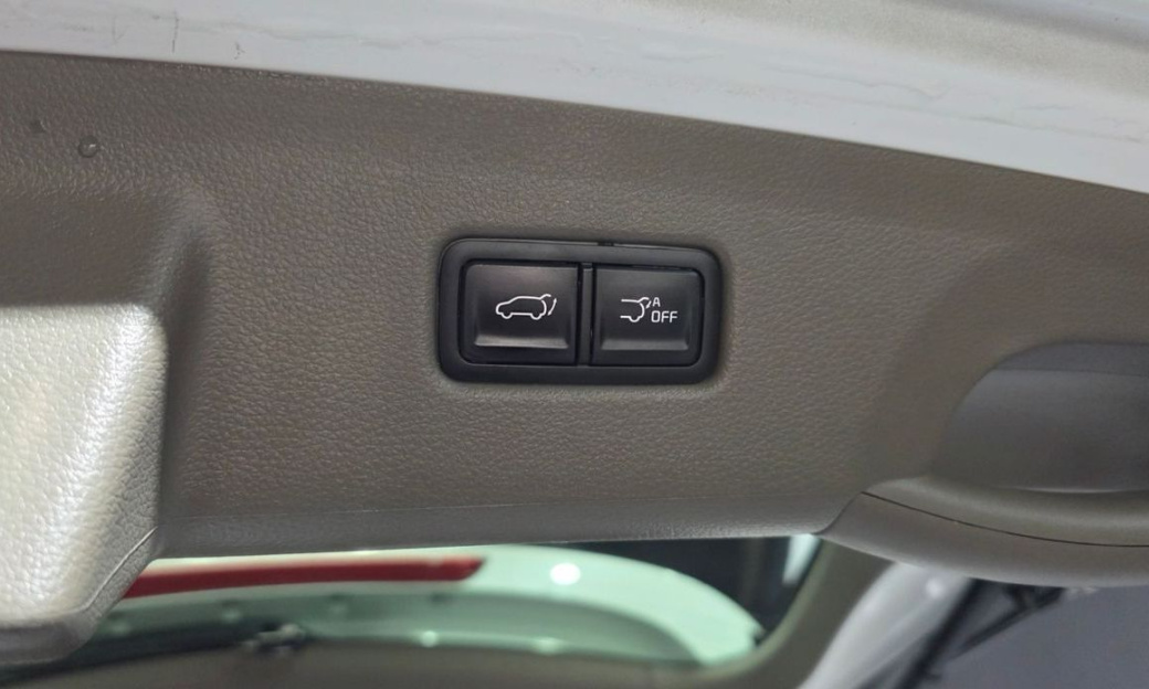 Kia Carnival 7-Seater Signature, 2023